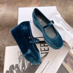 Larroudé Blair Flatform Pumps